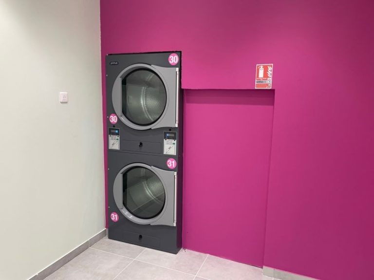 Sèche-linge double Primus de la laverie de Marignane